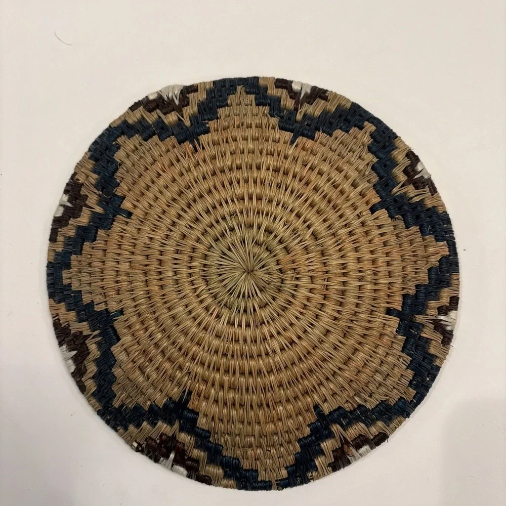 Handwoven Coiled‎ Basket Southwestern Tribal Pattern Decorative Tray 9